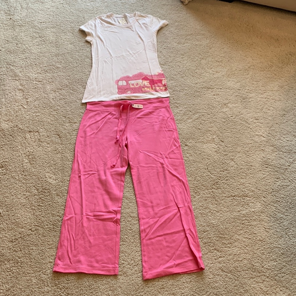 NWT- Victoria’s Secret Pink Sleep Set
